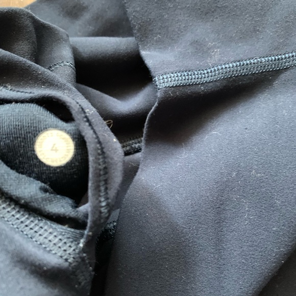 SOLD Lululemon Navy Align Leggings 25” - Picture 2 of 2